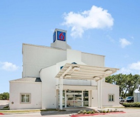 Motel 6-Cedar Park, TX