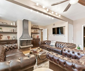 Large Luxury Home w/Pool,Hot-Tub,Grill,&Movie Room