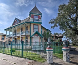Group-Friendly Galveston Gingerbread House!