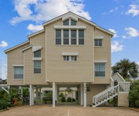 Pelican Paradise West by Ryson Vacation Rentals