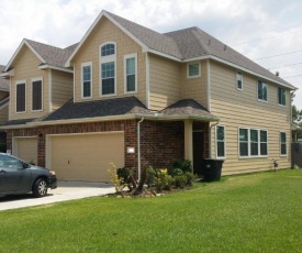 Luxury Home (3 Bedroom & 2.5 Bathroom) - Copperfield