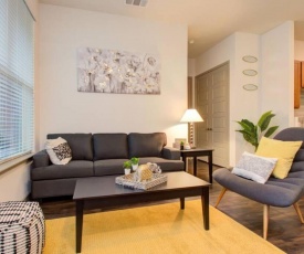 Luxury Spacious Sleep 6 in the heart of downtown!