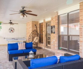Beautiful Texas ranch style house with Games, Private Patio and BBQ area