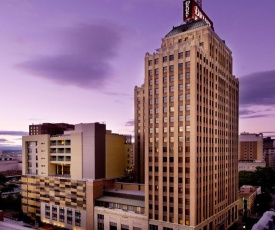 Drury Plaza Hotel San Antonio Riverwalk