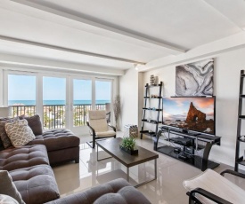 8th floor oceanview condo 3BR, beachfront resort. Solare Tower 803