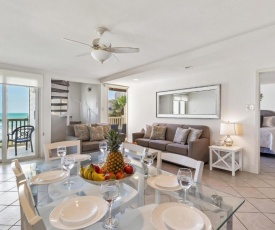 Hear the waves! 3 beachfront balconies Beautiful and fully equipped condo