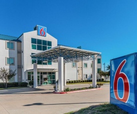 Motel 6-Benbrook, TX - Fort Worth