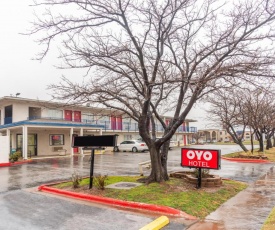 OYO Hotel Wichita Falls I-44 at Maurine St