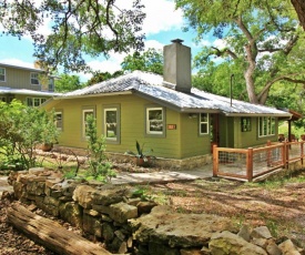 Frog Cottage on the Blanco
